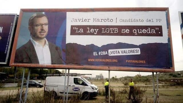 El PP pide a la Junta Electoral retirar una valla de Hazte Oír sobre Maroto y la frase 'La Ley LGTB se queda'